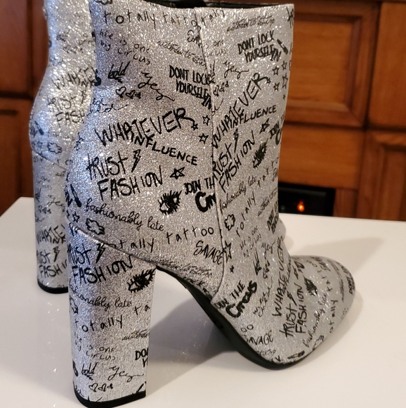 Sam Edelman Shoes - 🗯New!Sam Edelman Connelly Glitter Ankle Boots